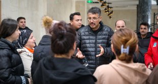 Hakkari Valisi Çelik, Merga Bütan Kayak Merkezi'ni ziyaret etti