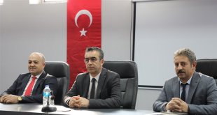Ağrı Gençlik ve Spor İl Müdürü Fedai Din, Federasyon Temsilcileriyle Toplantı Yaptı