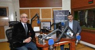 Vali Mustafa Çiftçi, TRT Erzurum Radyosu'nun canlı yayın konuğu oldu