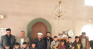 Özalp'ta yılın son günü cami-çocuk buluşması etkinliği