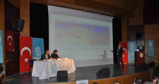Tunceli'de 'Deprem Dirençliliği Paneli' düzenlendi