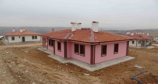 Malatya'da köy evlerinin teslimine başlanıldı