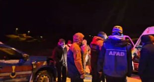 Ardahan'da minibüs şarampole devrildi: 15 yaralı