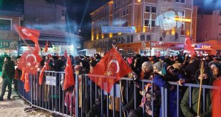 Sarıkamış'ta binlerce kişi şehitler için yürüdü