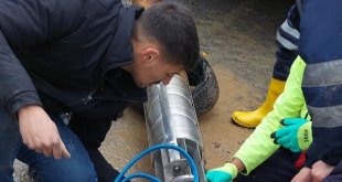 Hakkari'de sondaj su pompası tamir edildi