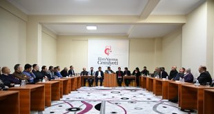 Vali Çiftçi STK temsilcileri ile bir araya geldi