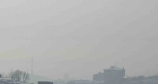 Yüksekova'da yoğun sis uçak seferlerini iptal ettirdi
