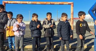 Elazığ'dan Adilcevaz'a 'gönül köprüsü' kuruldu