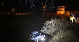 Malatya'da şarampole devrilen otomobildeki 4 kişi yaralandı