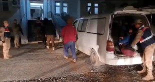 Bitlis'te 24 kaçak göçmen yakalandı