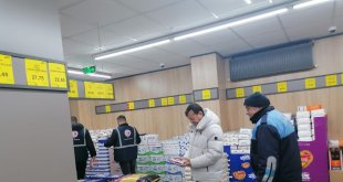 Kars'ta zincir marketlerde fiyat denetimi yapıldı