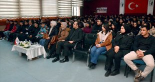 Kars'ta lise öğrencilerine Milli Savunma Üniversitesi tanıtıldı