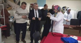 Hazır giyim kursunda üretilen kıyafetler Filistin'e gönderilecek