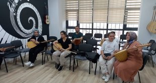 Elazığ'da enstrüman ve konservatuvar kursları sürüyor