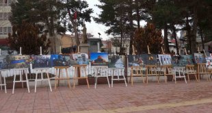 Erciş'te İsrail'in zulmünü anlatan fotoğraf sergisi açıldı