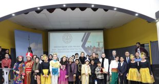 Ağrı'da şiir ve tiyatro şöleni