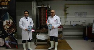 Coğrafi işaret olarak tescil edilen Ağrı döneri lezzetiyle sofraları süslüyor