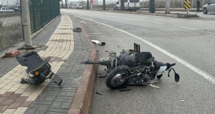 Elazığ'da otomobil ile motosiklet çarpıştı, 2 kişi yaralandı