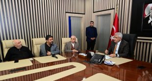 Başkan Güder 'Yerinde Dönüşüm' projesiyle ilgili muhtarlara bilgilendirme yaptı