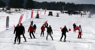 Ardahan'daki Yalnızçam Kayak Merkezi'nde sezon açıldı