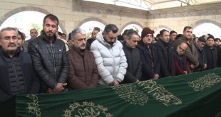 İzmir'deki 'laf atma' kavgasında hayatını kaybeden şahıs, memleketi Elazığ'da toprağa verildi