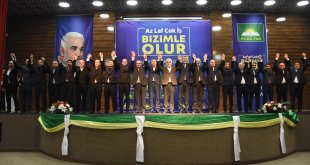 HÜDA PAR Genel Başkanı Yapıcıoğlu, Van'da partisinin aday tanıtım toplantısına katıldı: