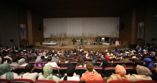 Muş'ta 5 günde yaklaşık 10 bin kişi tiyatroyla buluşturuldu
