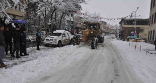Bulanık'ta kar yağışı