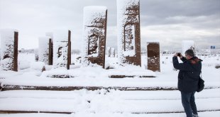 Ahlat'taki Selçuklu Meydan Mezarlığı karla kaplandı