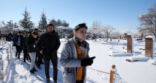 "Maziden Atiye Ahlat" programıyla 80 öğrenciye Ahlat'ın tarihi mekanları gezdirildi