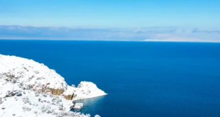 Akdamar Adası beyaz gelinliğini giydi