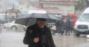 Elazığ'da kar yağışı başladı
