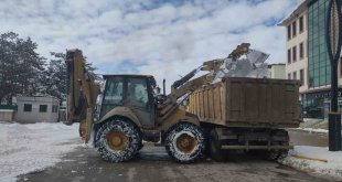 Aşkale'de kar temizliği yapıldı