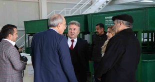 Munzur Üniversitesi üyeleri, Su Ürünleri Araştırma Enstitü Müdürlüğünü gezdi