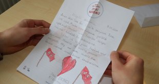 Farklı illerden öğrencilerin yazdığı mektuplar Hakkari'deki jandarma personeline ulaştı