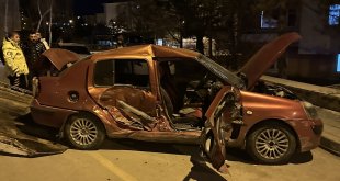 Erzurum'da 4 aracın karıştığı kazada 1'i ağır 3 kişi yaralandı