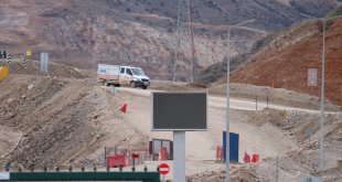 Erzincan'da kayıp işçileri arama çalışmaları 6'ncı gününde devam ediyor