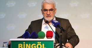 HÜDA PAR Genel Başkanı Yapıcıoğlu, Bingöl'de partisinin aday tanıtım toplantısında konuştu: