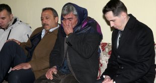 Van'daki çığlarda hayatını kaybedenler için anma programı düzenlendi