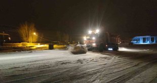 Van'da 264 yerleşim yerinin yolu ulaşıma kapandı