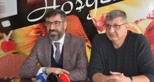 AK Parti Bitlis Belediye Başkanı Tanğlay, gazetecilerle buluştu