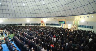 Erzincan'da Miraç Kandili'nde camiler doldu, depremde hayatını kaybedenler anıldı