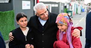 Güder, asrın felaketinin yıldönümünde depremzedeler ile bir araya geldi