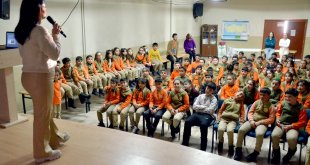 Sarıkamış'ta ilkokul öğrencilerine 'astronomi ve uzay bilimleri' semineri düzenlendi