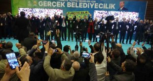 AK Parti'nin Van'daki ilçe belediye başkan adayları açıklandı