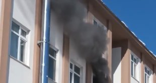 Van'da okulda korkutan yangın