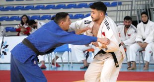 Erzurum'da yapılan Türkiye Üniversiteler Arası Judo Şampiyonası tamamlandı