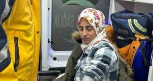 Ağrı'da hamile kadın 6 saatlik kurtarma operasyonuyla hastaneye yetiştirildi