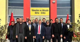Yıldırım: 'Yeni Malatya'yı kurarken, Yeni Malatyaspor'u da ayağa kaldıracağız'