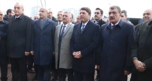 Adalet Bakanı Tunç Malatya'da ziyaretlerde bulundu